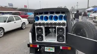Speaker wall with 21 inch speakers