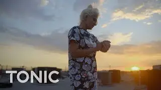 Тренировка с канатом Battle Rope с барабанщиком Кираном Ганди: Sweat It