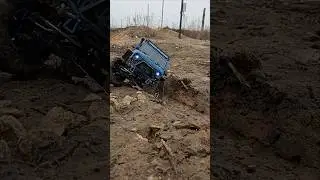 RGT преодолел ров) #rc #rccar #crawler #4x4rc #scale #rclife #rcmodel #rgt #rgtrc #jeep #scalecar