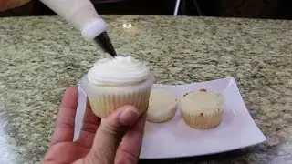 How to make Cream Cheese Frosting - How to Make perfect Cream Cheese Icing !!