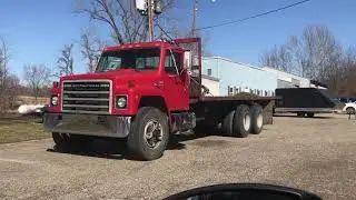 International S series tandem axle flatbed truck. #shorts