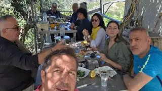 Με τους γονείς οικογενειακά  Κικακηδες Κονσολακηδες  όλα όμορφα σε απλοϊκές καταστάσεις