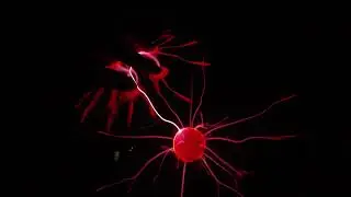 LG V40 ThinQ  Video Camera (Manual Mode) captures a massive Plasma Ball in 4K at 60FPS