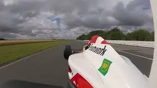 FORMULA 1 V10 footwork fa13 onboard ,test day at blyton park