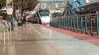 Standing Tall Before Departure! 🇮🇳 Vande Bharat 20646 Ready to Blaze! 🚆🔥