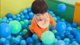 【遊具遊びまくる】ボールが大好き【2歳10ヶ月】