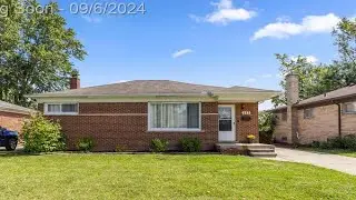 512 N Leona, Garden City, MI Presented by Mike Padlo.