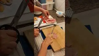Pounding meat to make it tender #asmr #satisfyingsound #trending #shortvideo