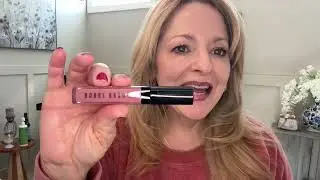 Bobbi Brown Crushed Oil-Infused Gloss Review &ndash; Is It Worth It?