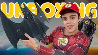 ¡ABRIENDO EL BATWING GIGANTE DE MICHAEL KEATON EN THE FLASH! / NAVY