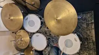 Ludwig 60s Downbeat in Black Diamond Pearl and 68 Jazz Combo
