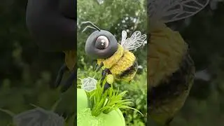 🐝THIS BEE IS A CAKE TOPPER!?🐝 youtube shorts
