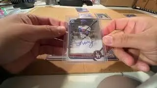 ASMR: Sorting Baseball Cards / gum / whisper