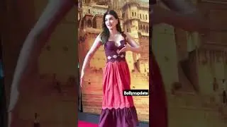 Kriti sanon spotted at event 🔥🥵