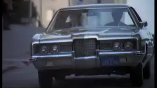 '72 Ford LTD chased by '71 Ford Galaxie 500