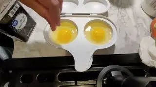 Microwavable egg poacher does it really work???