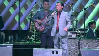 Julio Elias - Los que con lágrimas Sembraron