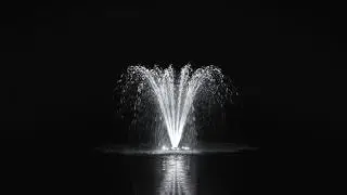 Airmax&reg; PondSeries&reg; 1 HP Fountain - Single Arch Spray Pattern