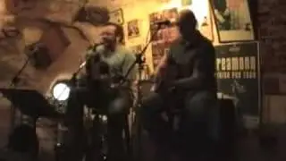 Plug in baby / Creep (Muse / Radiohead acoustic cover)