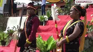 SUARA EMAS KOOR DAN INDAHNYA TARIAN PANCA WINDU UMAT PERAWEA BAJAWA UTARA