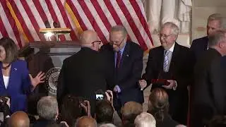 McConnell, McCarthy snubbed by Capitol police at medal ceremony
