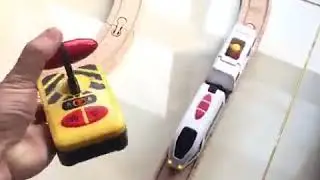 Remote Control RC Electric Train Toys Set Kid Slot Car Connected with Wooden Railway Track Present f