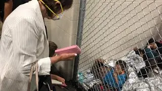Democrats visit migrant detention center