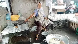 PAGI SERASA PETANG SUASANA PASAR HARI INI