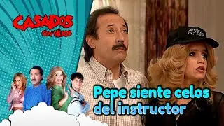 Pepe no permitirá que Moni coquetee con otro | Temporada 2 | Casados con Hijos