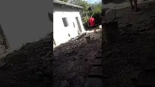 mis hermosos hijos trabajando para poder tener nuestra casita propia primero Dios 🙏🙏🙏