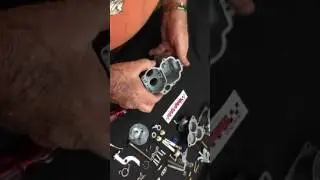 Чарли Прайс, Vintage Speed, часть 2: Переборка карбюратора Holley 94. www.vintagespeed.com