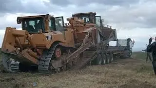  CAT D8T No Engine Power, Transmission Shafts Removed for Towing.