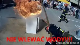 Gaszenie płonącego oleju - poprawne i niepoprawne. Czytaj opis!!!
