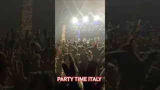 PARTY TIME IN ITALY #snow #travelblog #food #italiangetaway #foryou  #new #travel #italiangetaway