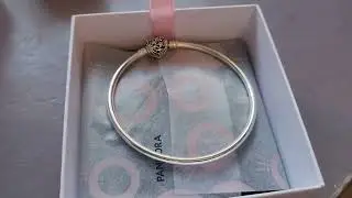 Pandora Christmas Gifts and GWP Bangle 2024