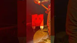 Unser Praktikant Thomas macht seine ersten Erfahrungen on Stage. Die Single 
