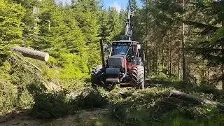 #harvest #valtra #8400 #husqvarna #wood #nature #traktor #schlepper #
