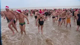 Dernier bain de mer de l'année pour les Banquisards à Châtelaillon-Plage