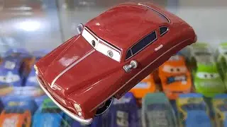 Mattel Disney/Pixar Cars Percy Hanbrakes (Retro Radiator Springs Tourist) Back in Time TRU 2016