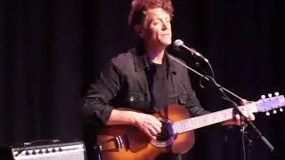 Iain Archer 