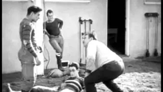 Harold Lloyd, The Freshman (1925), living football dummy, humorinhistory.com