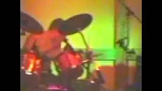 DON&acute;T Deashcore aus Seesen am Harz - Lucy Loves Me (Live)