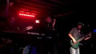 06-Woodabenz-Moves Like Jagger (Maroon 5) (Live @ McGrady's Bar 2012.11.09)