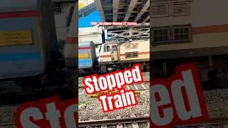 11080 Gorakhpur Mumbai LTT Express Crossing Ghatkopar station approaching Mumbai LTT station