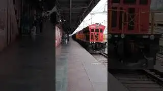 Chugging of WDG6G Locomotive 😍 #vloggingtales #shorts