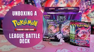 Unboxing the Pok&eacute;mon MEW VMAX League Battle Deck + FUSION STRIKE Packs!🩷