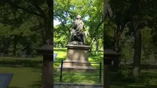 New York: Literary Walk in Central Park...