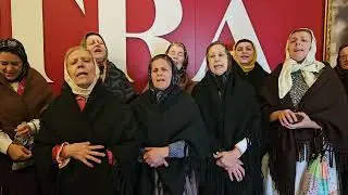 CANTAR DOS REIS PELO GRUPO DAS CANTADEIRAS DO VALE DO NEIVA NA CIDADE DE VIANA.