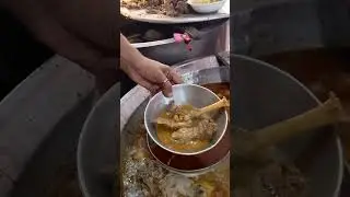 Famous Paye Nashta In Lahore | Goat Trotters | Babar Siri Paye Breakfast Old Anarkali | QN Vlog