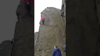 Browns Eliminate, E2 5b at Froggatt Edge